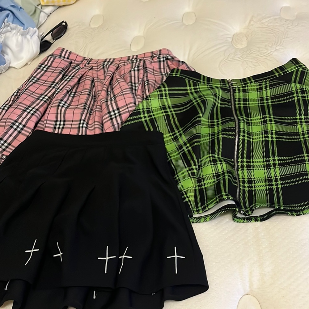 Hot topic plaid skirts